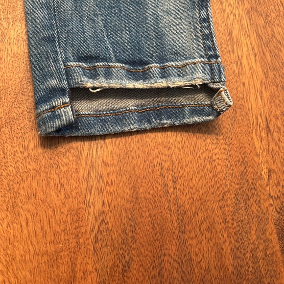 Distressed Blue Jeans - Picture 3 of 8